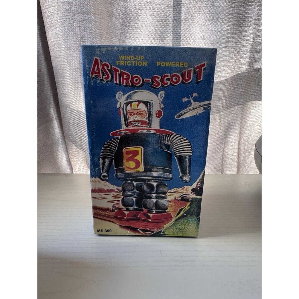 VTG Astro Scout Robot Wind Up‎ Friction Powered Toy  TR-2010